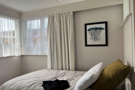 Photo of property in 10 Braemar Road, Rothesay Bay, Auckland, 0630