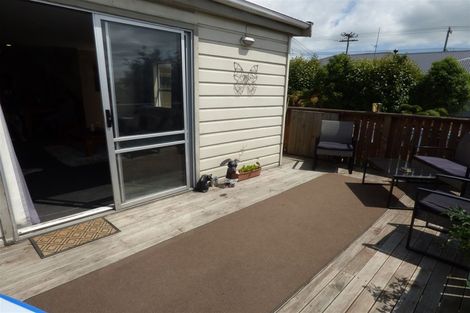 Photo of property in 1 Armstrong Street, Balclutha, 9230