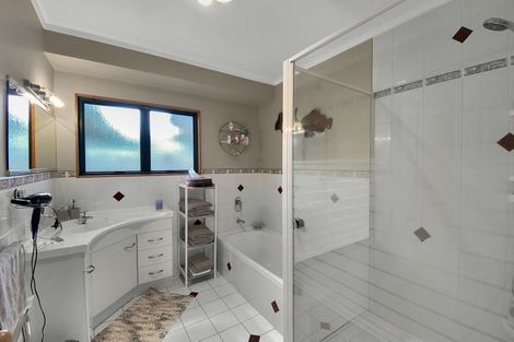 Photo of property in 15a Clarkson Crescent, Maunu, Whangarei, 0110