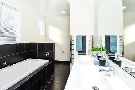 Photo of property in 67 Dinsdale Road, Dinsdale, Hamilton, 3204