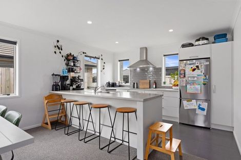 Photo of property in 19 Naeo Close, Papamoa Beach, Papamoa, 3118