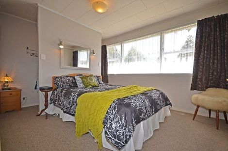 Photo of property in 9 Ballial Place, West Harbour, Auckland, 0618