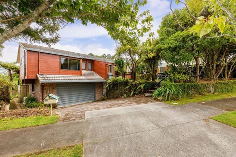 Photo of property in 20 Sequoia Grove, Merrilands, New Plymouth, 4312