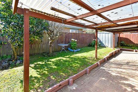 Photo of property in 3a Belleek Close, Weymouth, Auckland, 2103