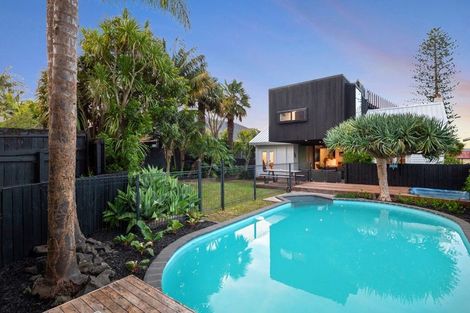 Photo of property in 72 West End Road, Westmere, Auckland, 1022