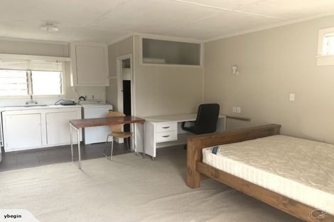 Photo of property in 177 Coronation Road, Hillcrest, Auckland, 0627