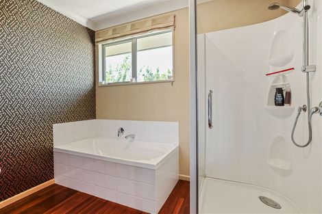 Photo of property in 296 Gardiners Road, Harewood, Christchurch, 8051