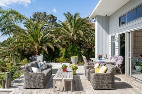 Photo of property in 14 Titoki Lane, Whangamata, 3691