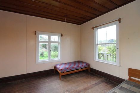 Photo of property in 5 Alexander Street, Ohingaiti, Hunterville, 4785