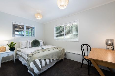 Photo of property in 29 Cliff Road, Torbay, Auckland, 0630