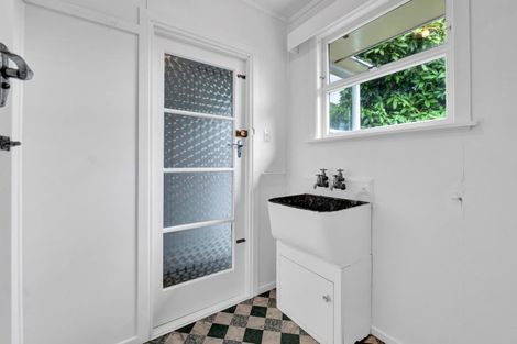 Photo of property in 116 Frankley Road, Frankleigh Park, New Plymouth, 4310