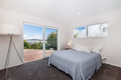 Photo of property in 99 Queen Street, Northcote Point, Auckland, 0627