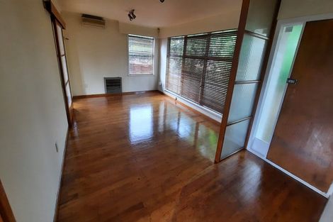 Photo of property in 142 Edgewater Drive, Pakuranga, Auckland, 2010