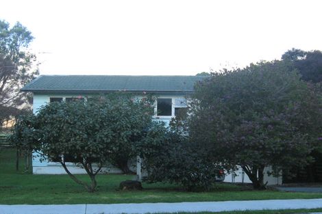 Photo of property in 52 Golf Road, Paraparaumu Beach, Paraparaumu, 5032