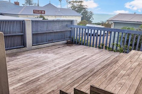 Photo of property in 16 Lighthouse Road, Bluff Hill, Napier, 4110