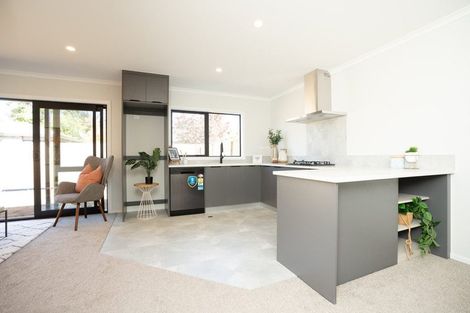 Photo of property in 2/22 Dalgliesh Avenue, Forest Lake, Hamilton, 3200