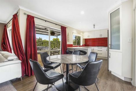 Photo of property in 6 Holly Place, Rototuna North, Hamilton, 3210