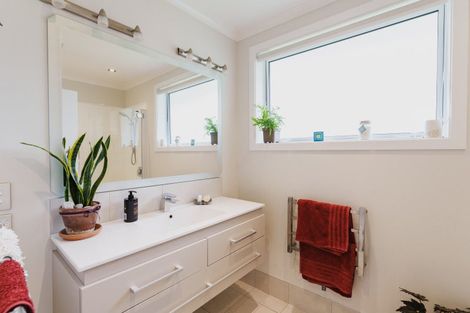 Photo of property in 14 Tweed Street, Kinmont Park, Mosgiel, 9024