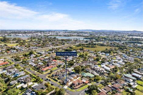 Photo of property in 24a Tamaki Bay Drive, Pakuranga, Auckland, 2010