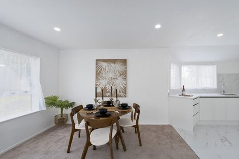 Photo of property in 2/5 Newington Road, Henderson, Auckland, 0612