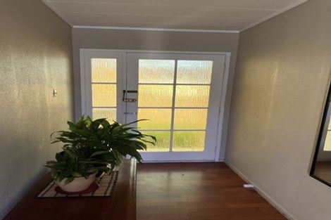 Photo of property in 5 Newland Grove, Henderson, Auckland, 0610