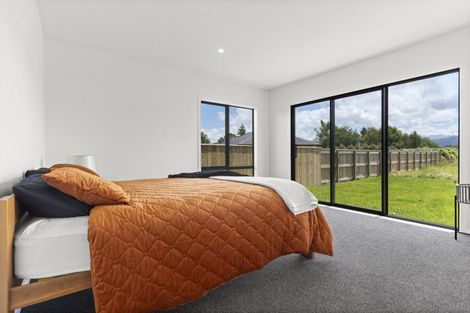 Photo of property in 17 Madison Street, Carterton, 5713