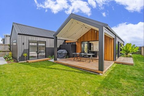 Photo of property in 6 Mahia Lane, Waikanae, 5036