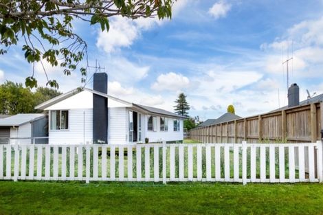 Photo of property in 74 Campbell Street, Leamington, Cambridge, 3432