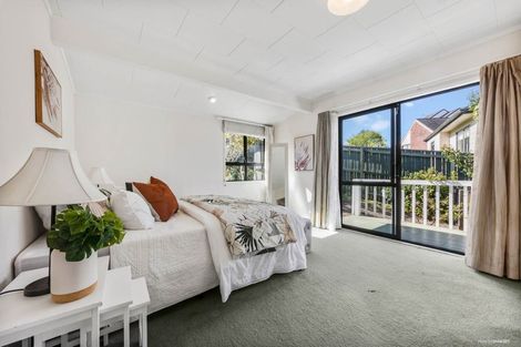 Photo of property in 5 Lagoon Way, West Harbour, Auckland, 0618