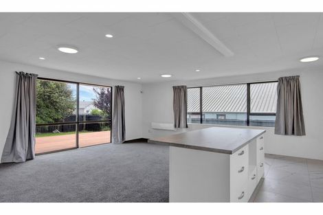 Photo of property in 17 Keighleys Road, Bromley, Christchurch, 8062