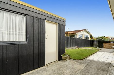 Photo of property in 2 Clivedene Street, Matua, Tauranga, 3110