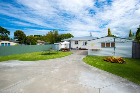 Photo of property in 28 Kara Street, Outer Kaiti, Gisborne, 4010