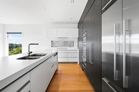 Photo of property in 18 Minchin Crescent, St Andrews, Hamilton, 3200