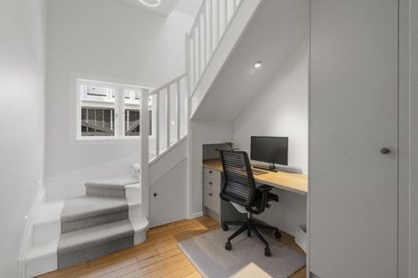 Photo of property in 8 Rutland Road, Stanley Point, Auckland, 0624