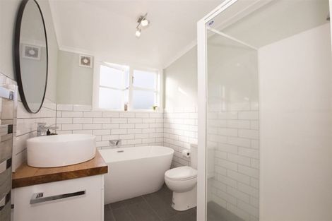 Photo of property in 90 College Street, Awapuni, Palmerston North, 4412