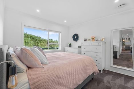Photo of property in 1/18 Davita Place, Farm Cove, Auckland, 2012