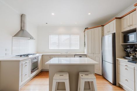 Photo of property in 55 Plunket Terrace, Hamilton East, Hamilton, 3216