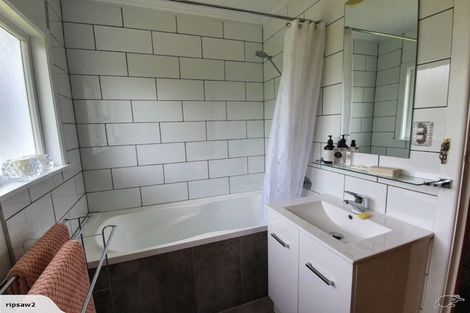 Photo of property in 817 Lawrence Street, Akina, Hastings, 4122