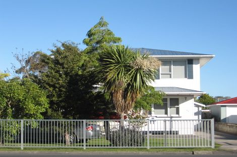 Photo of property in 65 De Lautour Road, Inner Kaiti, Gisborne, 4010