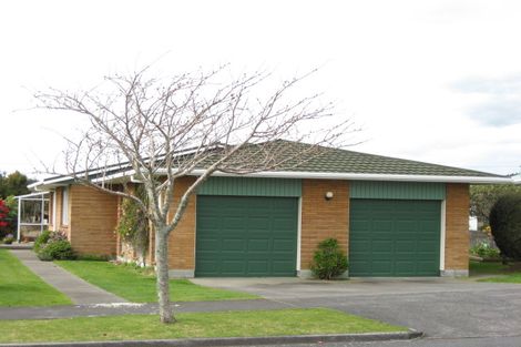 Photo of property in 14 Truby King Street, Merrilands, New Plymouth, 4312