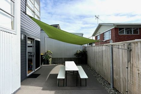 Photo of property in 32b Gilbert Street, New Plymouth, 4310
