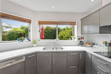 Photo of property in 2/15 Wai-iti Terrace, Burnside, Christchurch, 8053