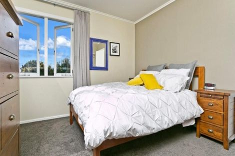 Photo of property in 1a Corrella Road, Belmont, Auckland, 0622