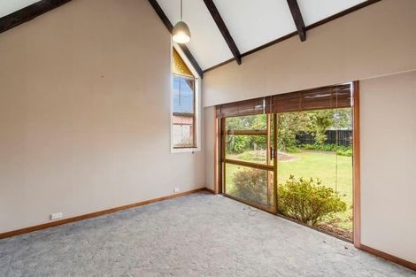 Photo of property in 88 Sturges Road, Henderson, Auckland, 0612