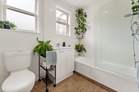 Photo of property in 15 Range View Road, Mount Albert, Auckland, 1025