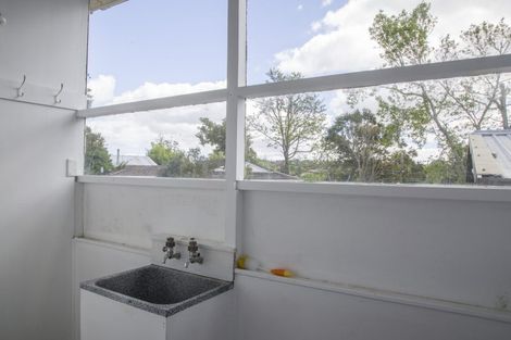 Photo of property in 1/260 Birkdale Road, Birkdale, Auckland, 0626