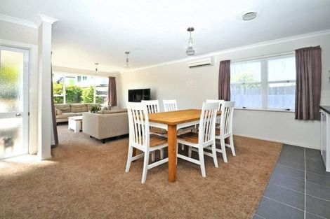 Photo of property in 86a Sylvan Crescent, Te Atatu South, Auckland, 0610