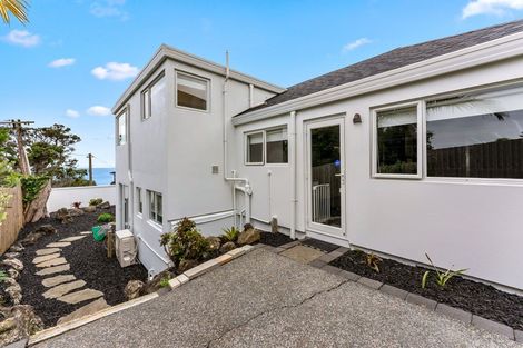 Photo of property in 1/14 Bournemouth Terrace, Murrays Bay, Auckland, 0630
