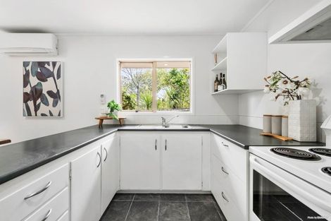 Photo of property in 4/236 Te Atatu Road, Te Atatu South, Auckland, 0610