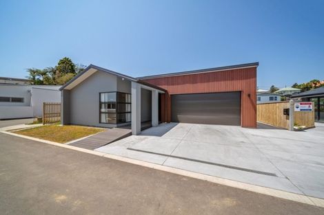 Photo of property in 3 Mackillop Way, Brooklands, New Plymouth, 4310